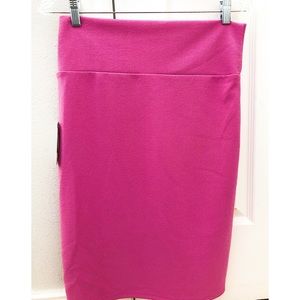 Solid pink LulaRoe Cassie pencil skirt